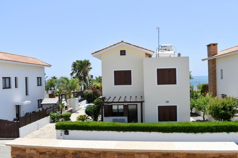 A Second Line 4 Bedroom Villa with Private Pool in Ayia Thekla properties for sale in cyprus