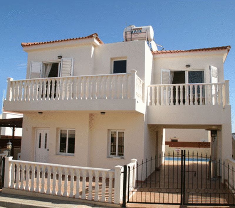 House in Famagusta (Ayia Triada) for sale