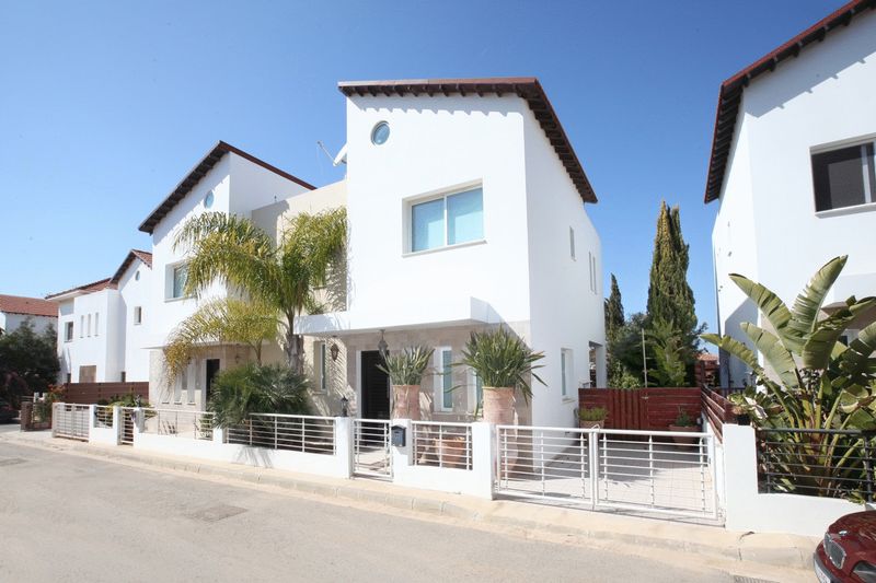 House in Famagusta (Derynia) for sale
