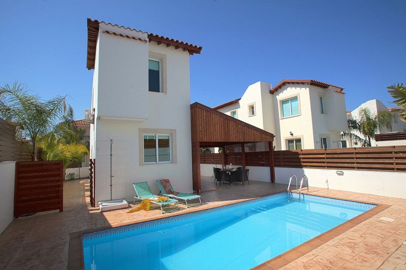 Two Bedroom Villa with Swimming Pool in Pernera properties for sale in cyprus