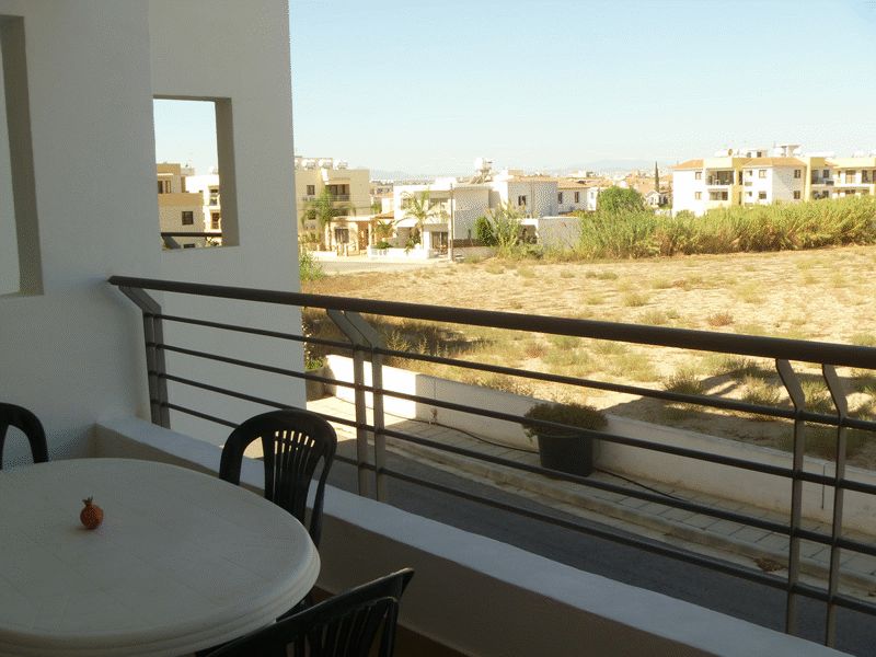 1 Bedroom Apartment with Title Deeds in Livadhia properties for sale in cyprus