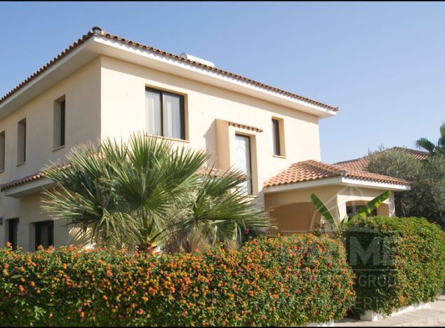 Villa in Larnaca (Oroklini) for sale