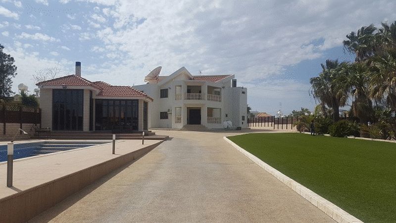 STUNNING DETACHED 5 BEDROOM HOUSE, XYLOFAGOU properties for sale in cyprus
