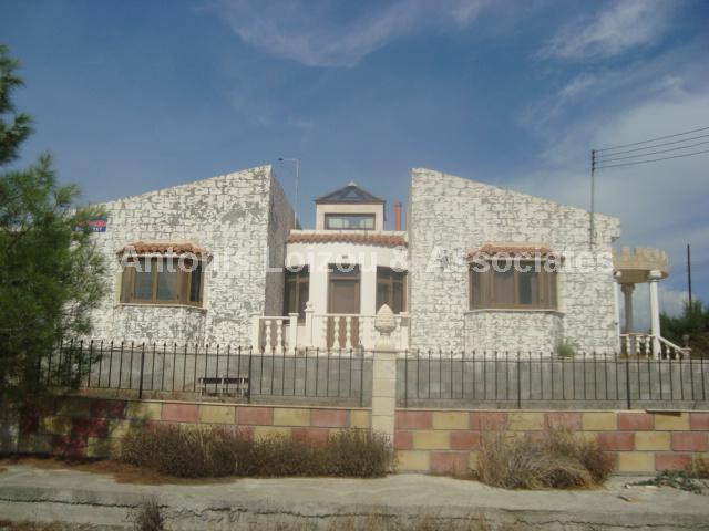 Bungalow in Larnaca (Agios Theodoros) for sale