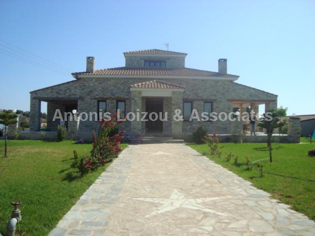 Detached House in Larnaca (Agios Theodoros) for sale