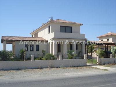 Detached House in Larnaca (Dromolaxia) for sale