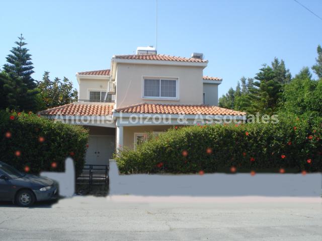 Detached House in Larnaca (Kamares) for sale