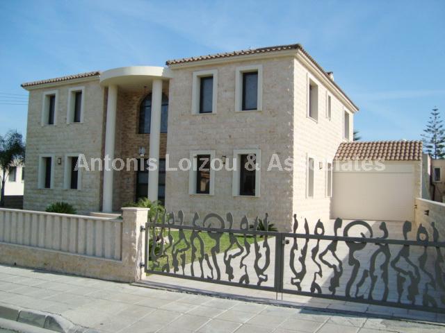 Detached House in Larnaca (Livadhia) for sale