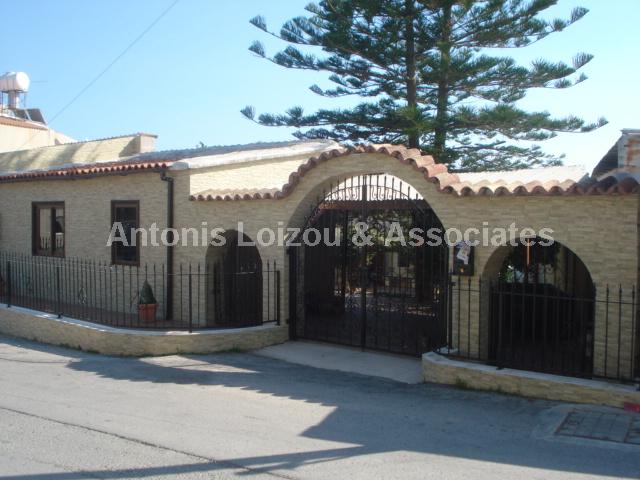 Bungalow in Larnaca (Oroklini) for sale