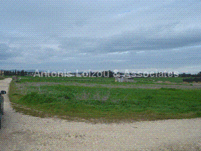 Field in Larnaca (Pervolia) for sale