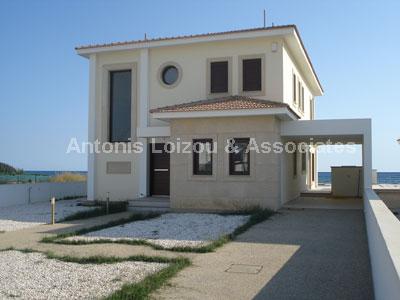 Villa in Larnaca (Pervolia) for sale