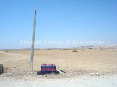 Land in Larnaca (Tersefanou) for sale