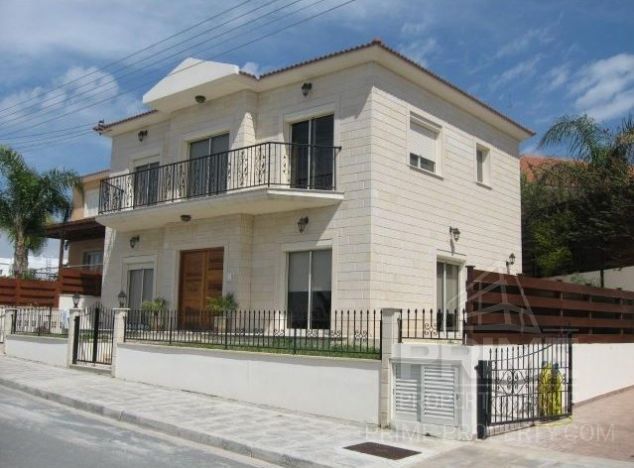 Sale of villa, 300 sq.m. in area: Agia Fyla -