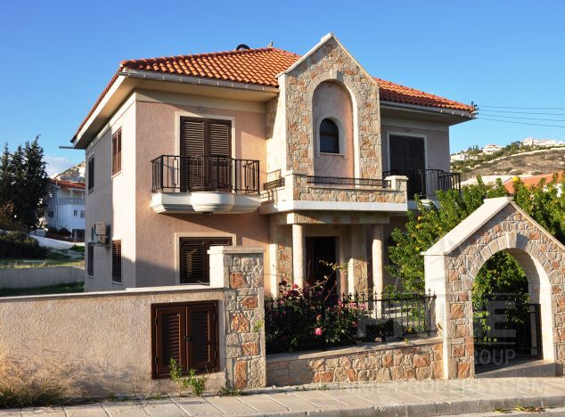 Sale of villa, 240 sq.m. in area: Agios Tychonas -