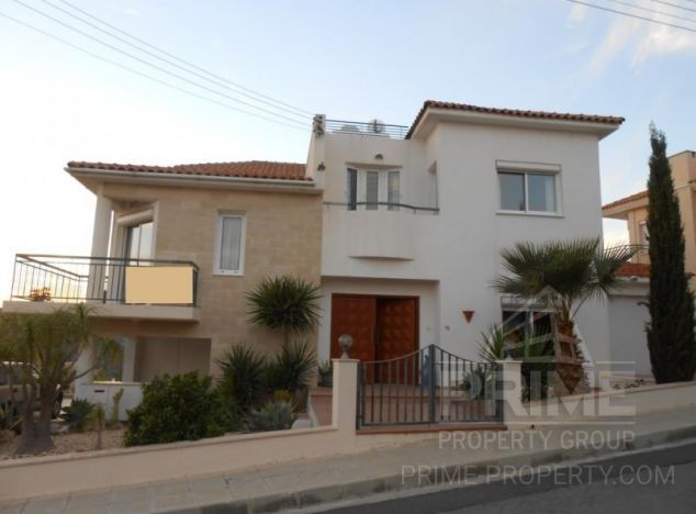 Villa in Limassol (Agios Tychonas) for sale