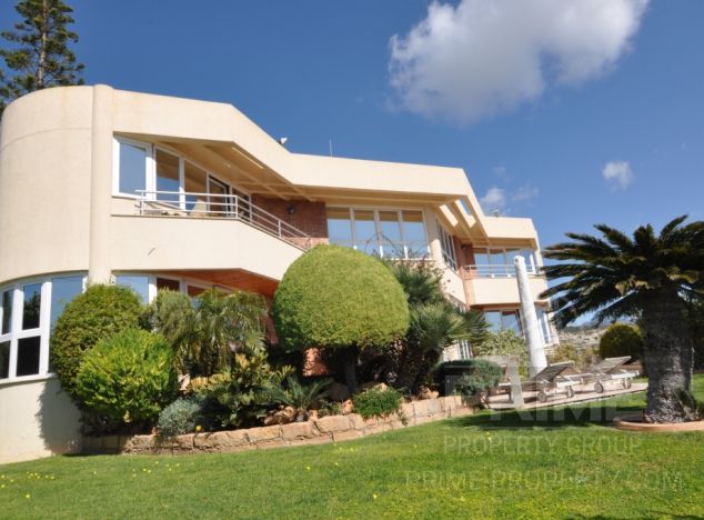 Sale of villa, 340 sq.m. in area: Agios Tychonas -