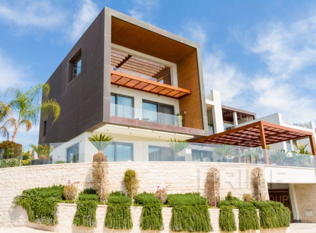 Sale of villa, 520 sq.m. in area: Agios Tychonas -
