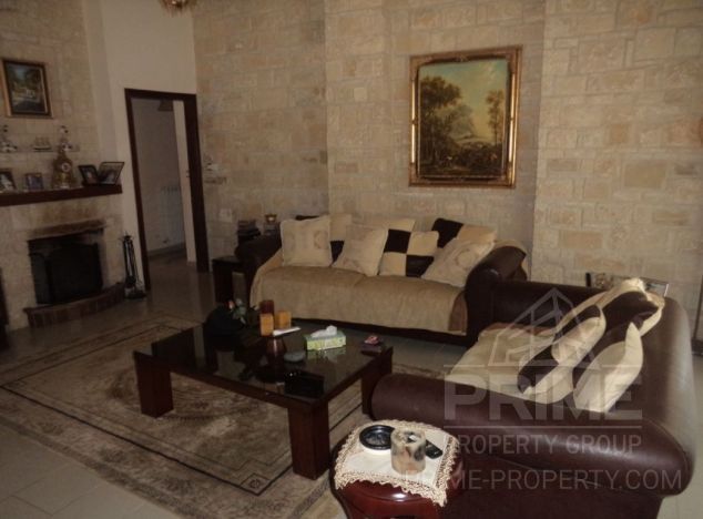 Sale of villa, 600 sq.m. in area: Alassa -