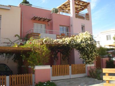 Semi Villa in Limassol (Amathusia) for sale