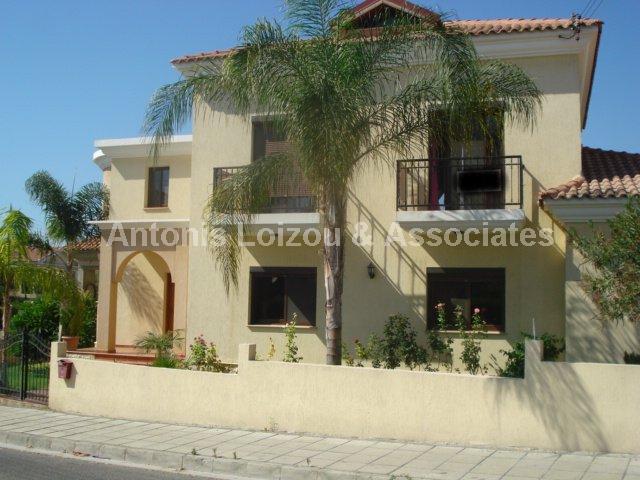 Detached House in Limassol (Ayios Athanasios) for sale