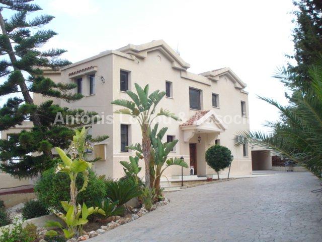 Detached House in Limassol (Agios Tychonas) for sale