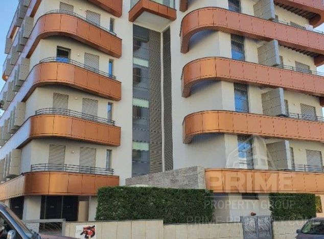 Sale of penthouse, 300 sq.m. in area: City centre - properties for sale in cyprus