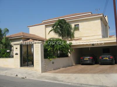 Detached Villa in Limassol (Columbia) for sale