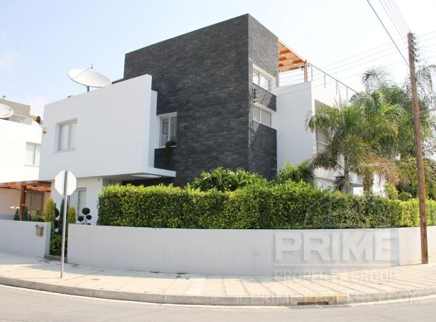 Sale of villa, 300 sq.m. in area: Crown Plaza -