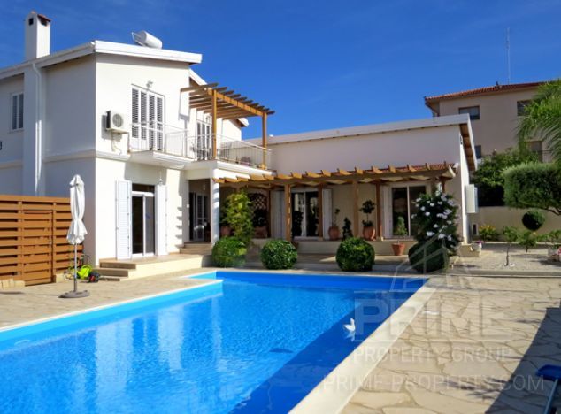 Villa in Limassol (Episkopi) for sale
