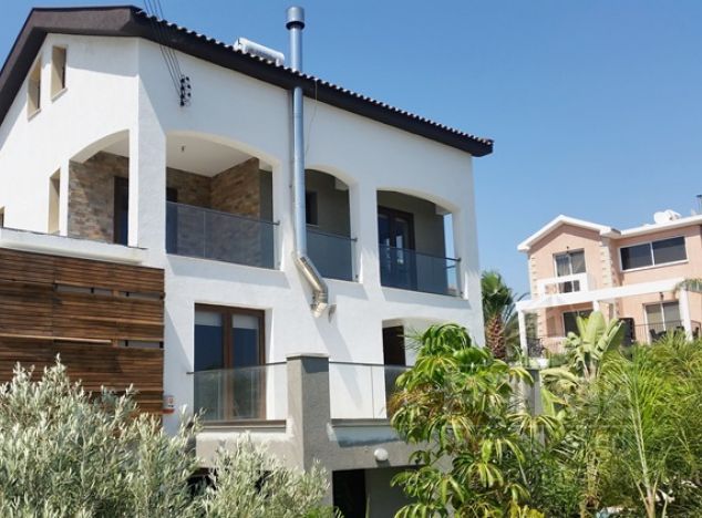 Sale of villa, 311 sq.m. in area: Germasogeia Village -
