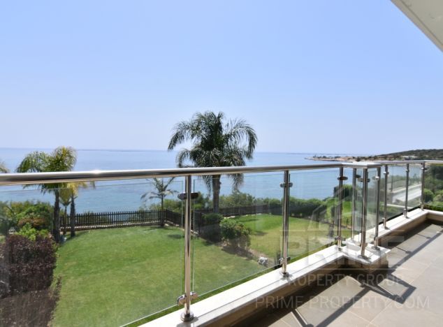 Town house in Limassol (Governors Beach) for sale