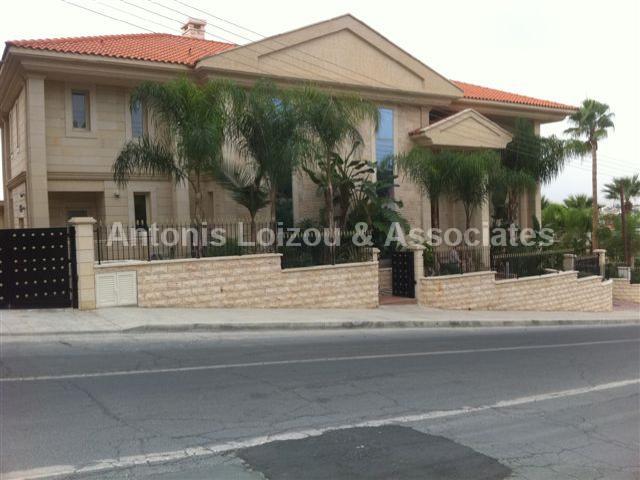 Villa in Limassol (Kalogyroi) for sale