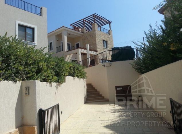Villa in Limassol (Kefalokremmos) for sale