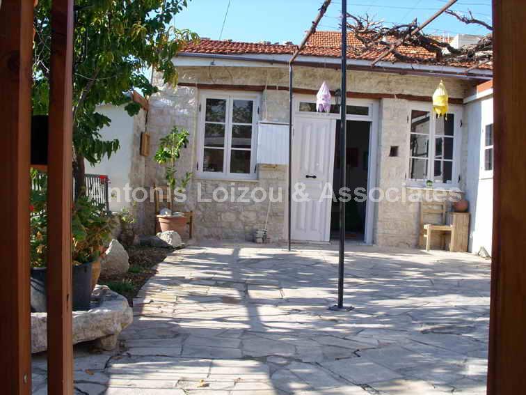 Semi Village Hou in Limassol (Koilani) for sale