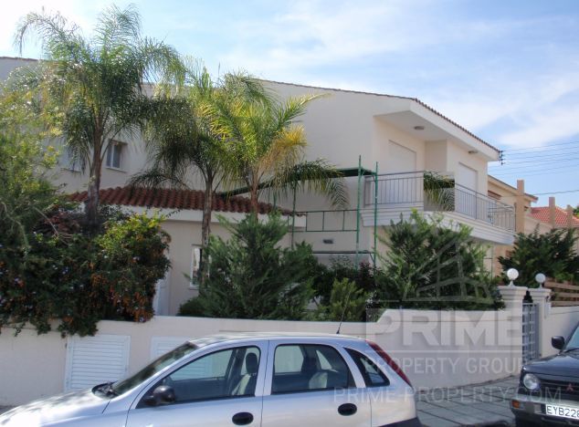 Town house in Limassol (Linopetra) for sale