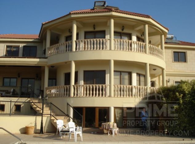 Villa in Limassol (Mesovounia) for sale