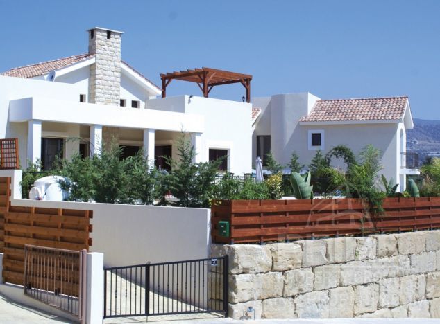 Villa in Limassol (Monagroulli) for sale