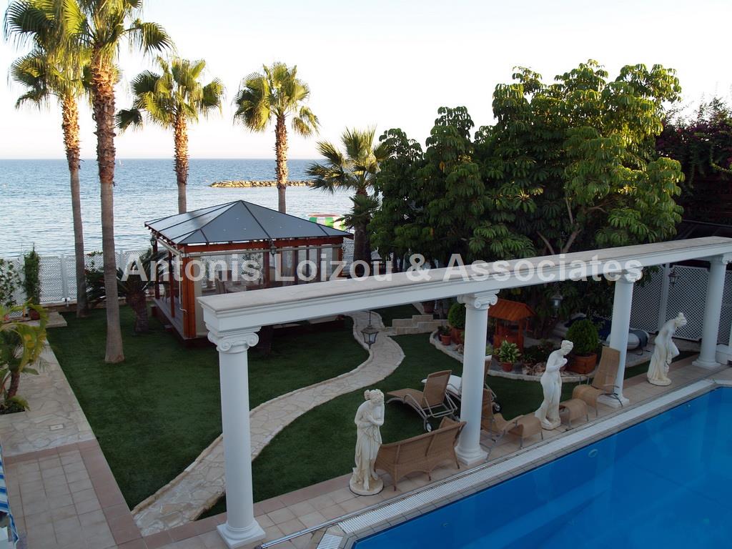 Villa in Limassol (Moutagiaka) for sale