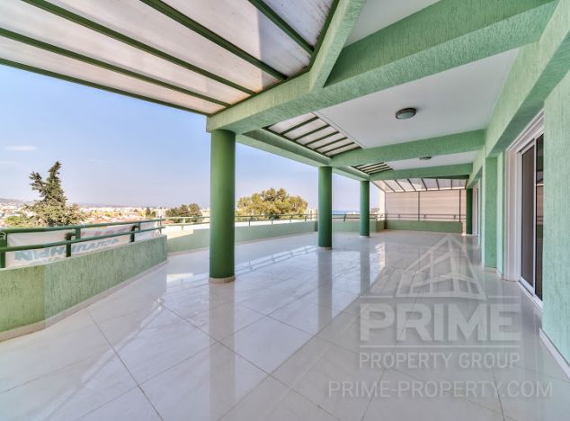 Penthouse Apartment in Limassol (Neapolis) for sale