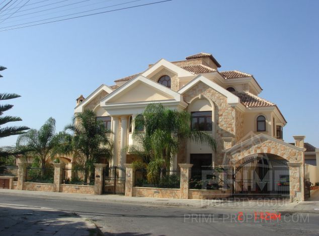 Villa in Limassol (New port) for sale
