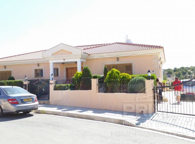 Bungalow in Limassol (Palodia) for sale