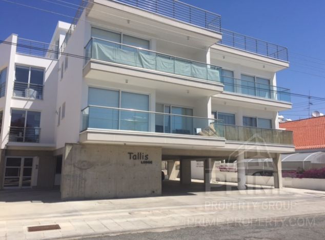 Sale of building, 860 sq.m. in area: Papas - properties for sale in cyprus