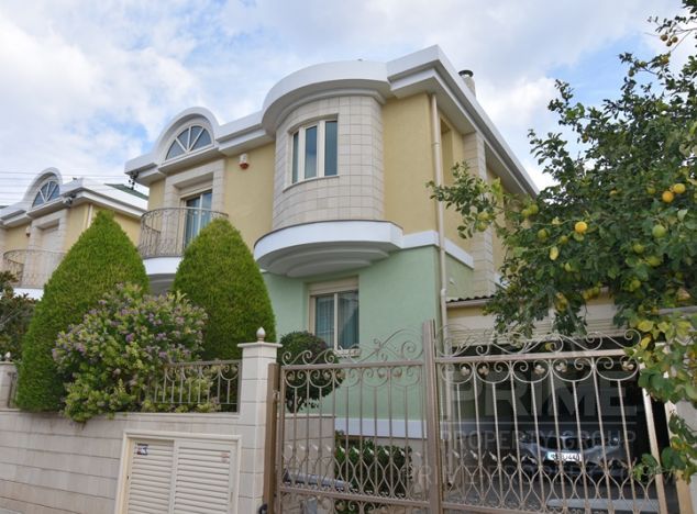 Sale of villa, 289 sq.m. in area: Potamos Germasogeias - properties for sale in cyprus