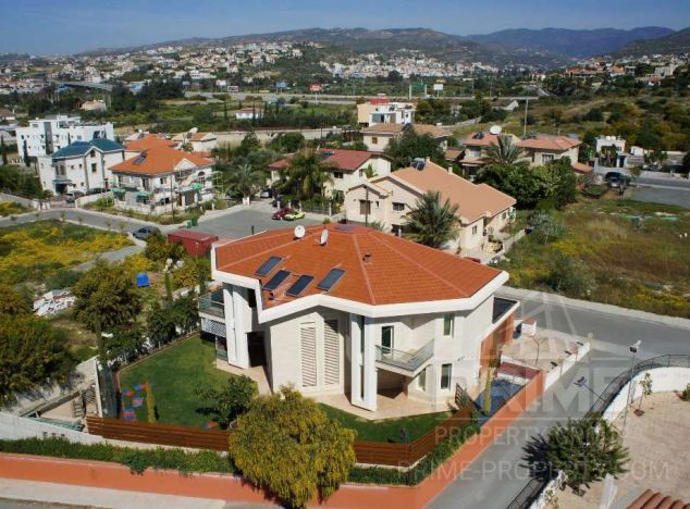 Villa in Limassol (Potamos Germasogeias) for sale