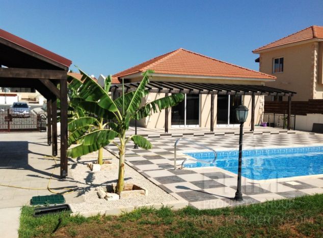 Sale of bungalow, 138 sq.m. in area: Pyrgos -