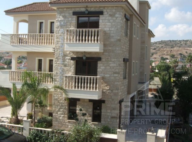 Apartment in Limassol (Pyrgos) for sale