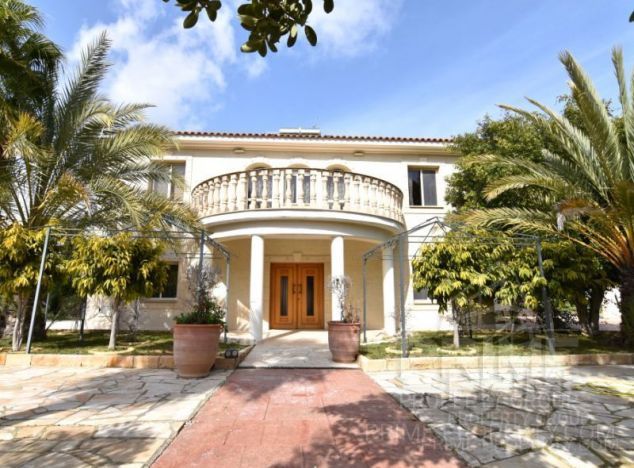 Sale of villa, 500 sq.m. in area: Pyrgos -