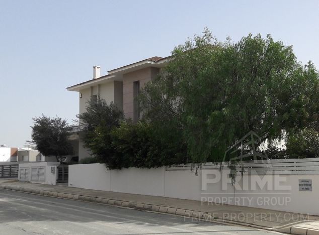 Villa in Limassol (Sfalagiotissa) for sale