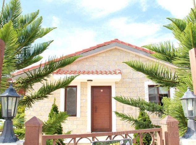 Bungalow in Limassol (Souni) for sale