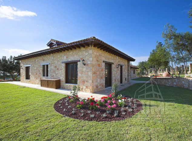 Sale of villa, 310 sq.m. in area: Souni -